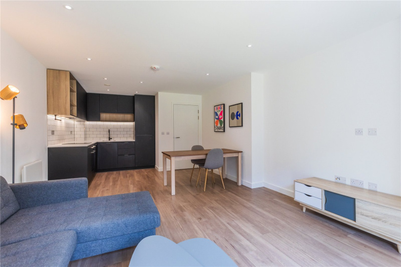 1 bedroom apartments/flats to sale in Beaufort Square, Colindale-image 11