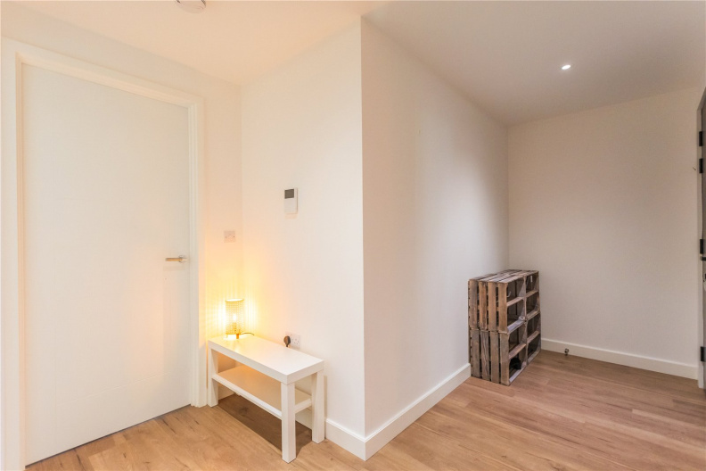 1 bedroom apartments/flats to sale in Beaufort Square, Colindale-image 14