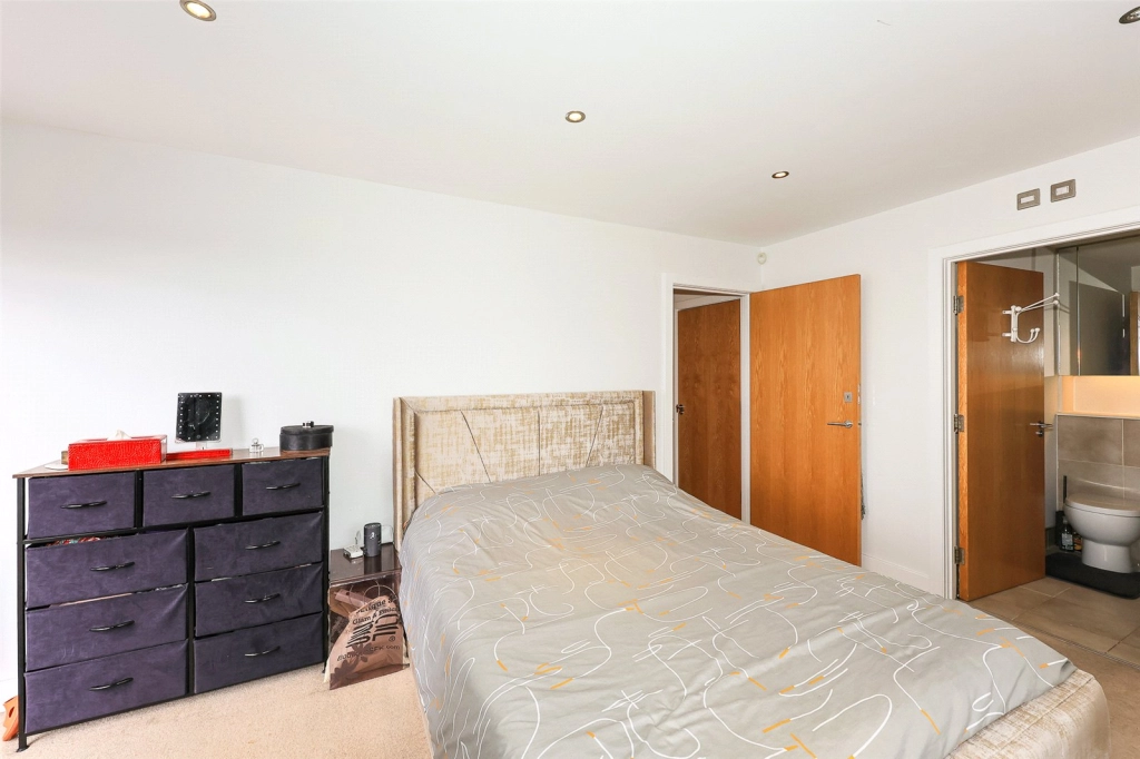 3 bedrooms apartments/flats for sale in Heritage Avenue, Beaufort Park, Colindale - NW9 view 5