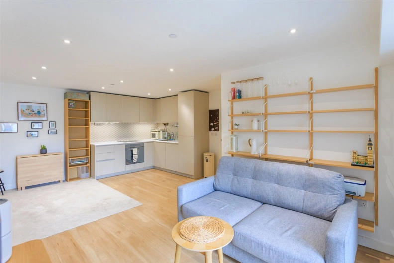 1 bedroom apartments/flats for sale in Caversham Road, Colindale - NW9 view 9