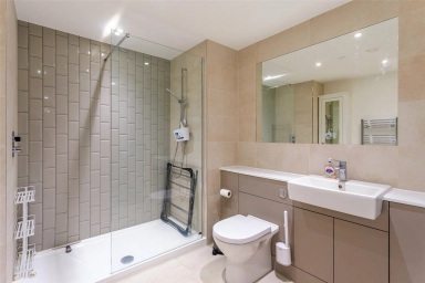 Caversham Road, Colindale - NW9 view 8