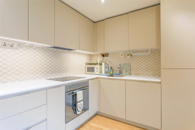 Caversham Road, Colindale - NW9 view 6