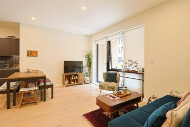 Middle Road, Ealing - W7 view 15