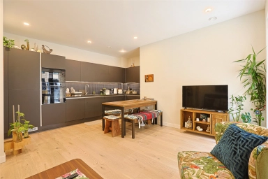 Middle Road, Ealing - W7 view 2