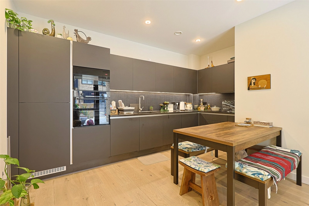 1 bedroom apartments/flats for sale in Middle Road, Ealing - W7 view 16