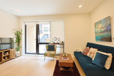 Middle Road, London W7 image 19