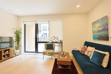 Middle Road, Ealing - W7 view 13