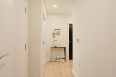 Middle Road, London W7 image 13