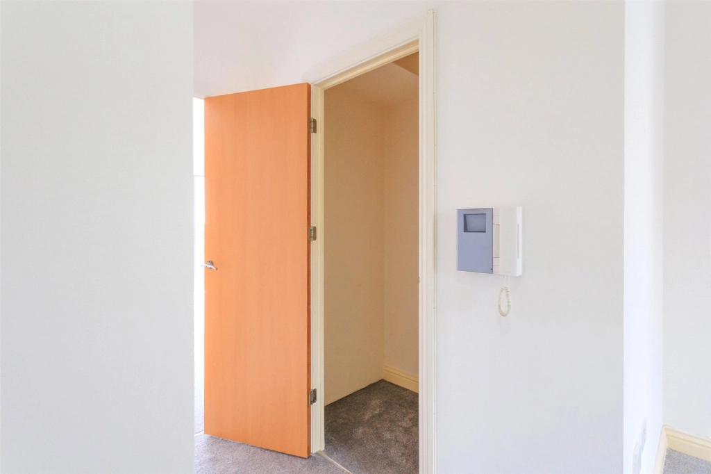 2 bedrooms apartments/flats for sale in Joslin Avenue, Colindale - NW9 view 18