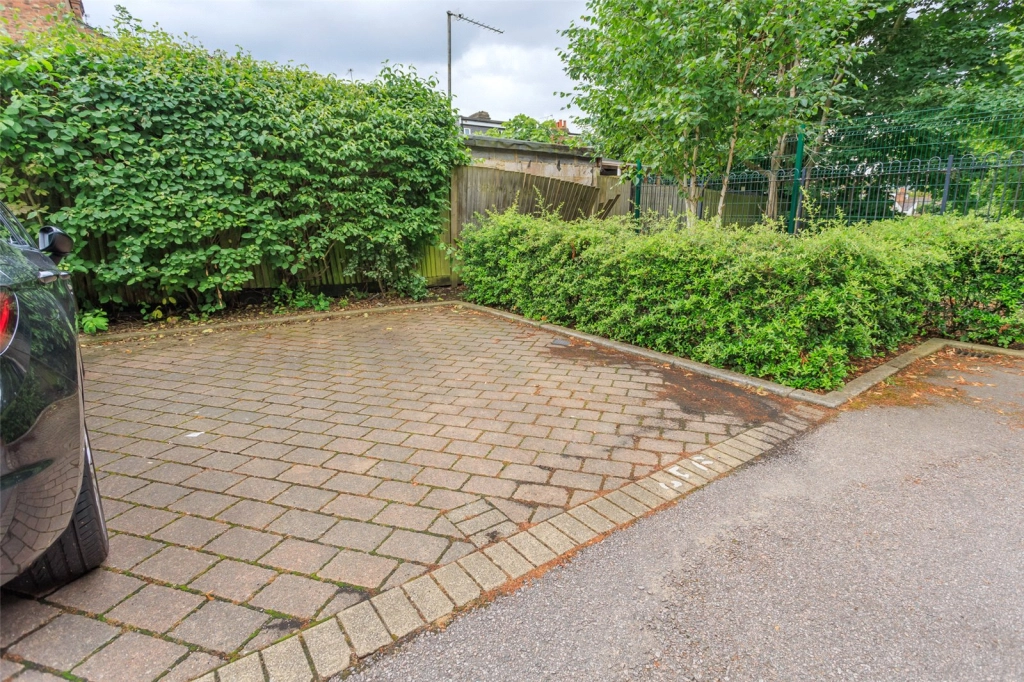 2 bedrooms apartments/flats for sale in Joslin Avenue, Colindale - NW9 view 11