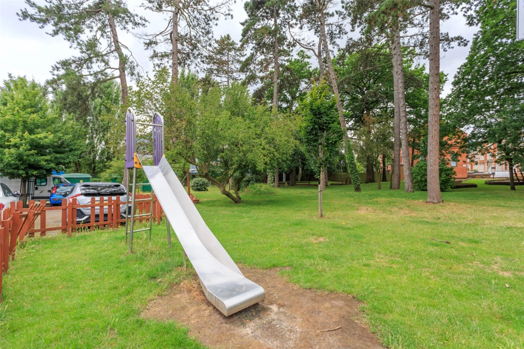 2 bedrooms apartments/flats for sale in Joslin Avenue, Colindale - NW9 view 19