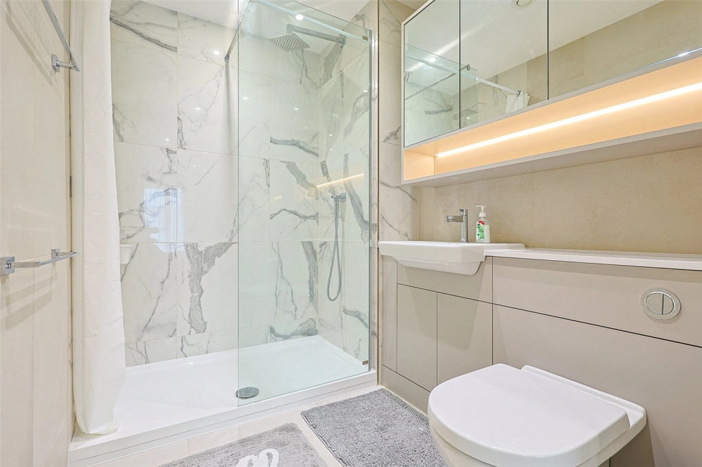 3 bedrooms apartments/flats for sale in Caversham Road, Colindale - NW9 view 16