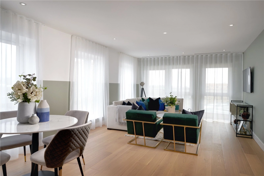 3 bedrooms apartments/flats for sale in Caversham Road, Colindale - NW9 view 3