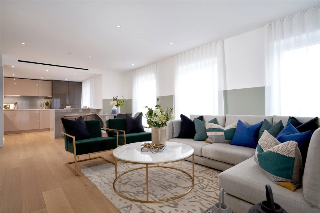 3 bedrooms apartments/flats for sale in Caversham Road, Colindale - NW9 view 2