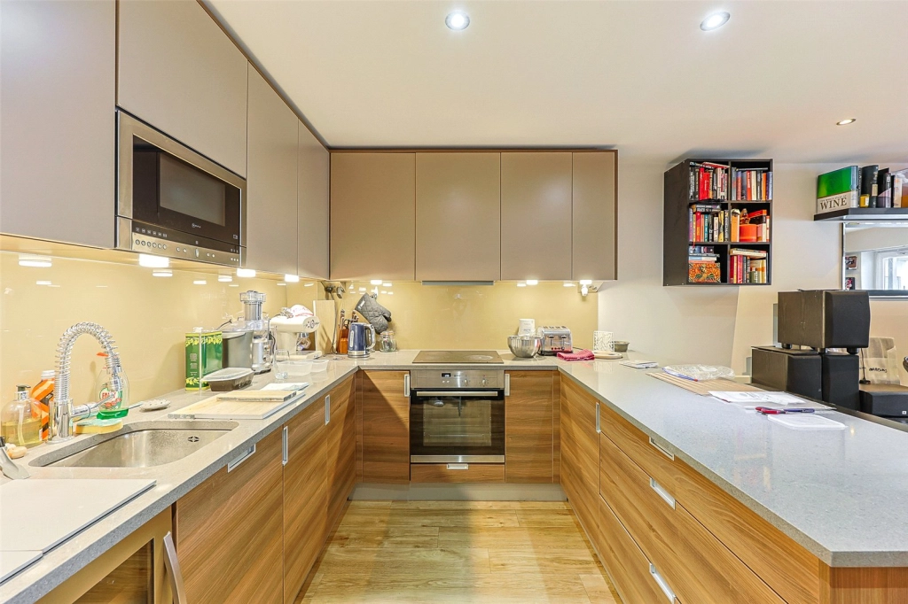 2 bedrooms apartments/flats for sale in Boulevard Drive, Beaufort Park, Colindale - NW9 view 2