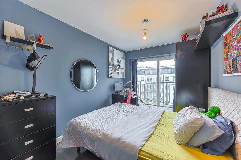 2 bedrooms apartments/flats for sale in Boulevard Drive, Beaufort Park, Colindale - NW9 view 11