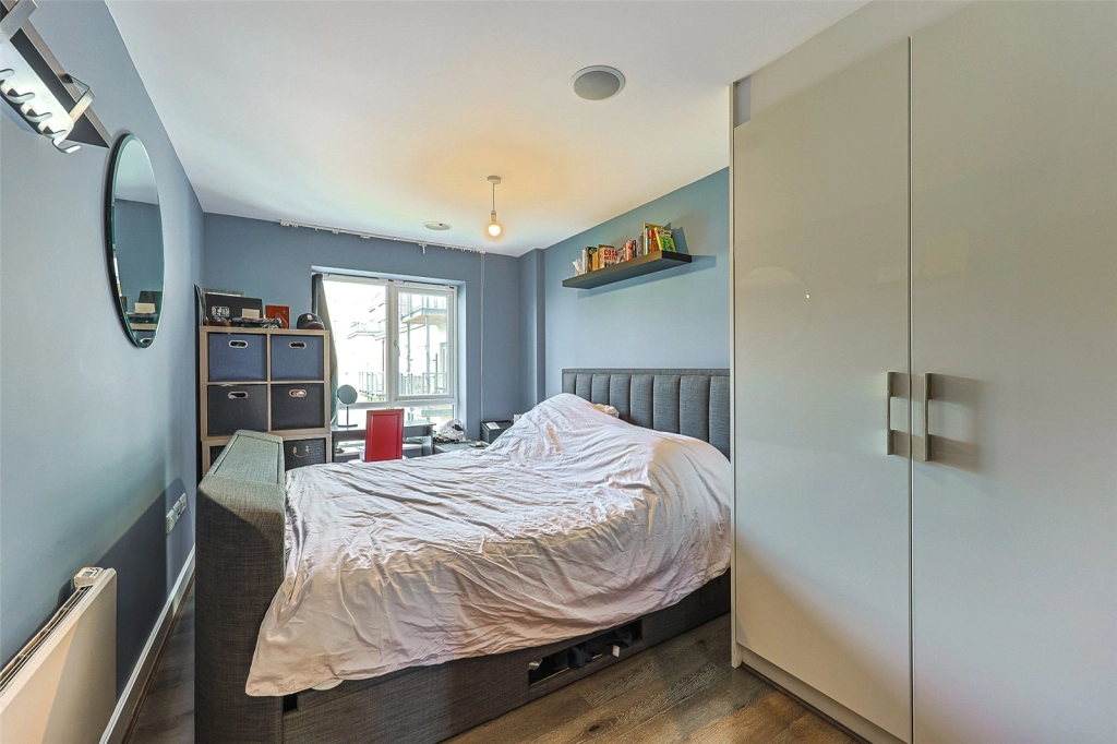 2 bedrooms apartments/flats for sale in Boulevard Drive, Beaufort Park, Colindale - NW9 view 12