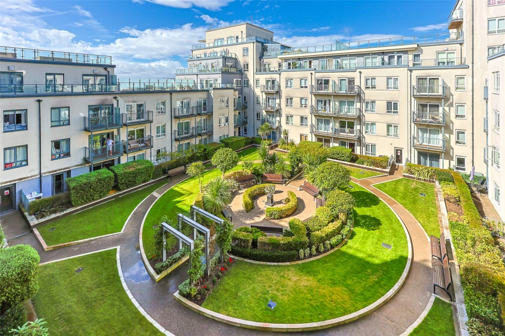 2 bedrooms apartments/flats for sale in Boulevard Drive, Beaufort Park, Colindale - NW9 view 10