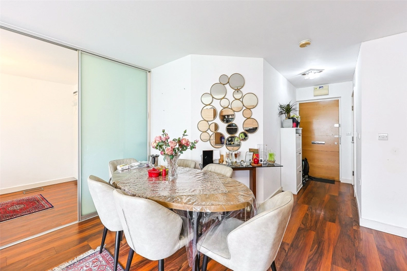 1 bedroom apartments/flats to sale in Heritage Avenue, Beaufort Park, Colindale-image 4