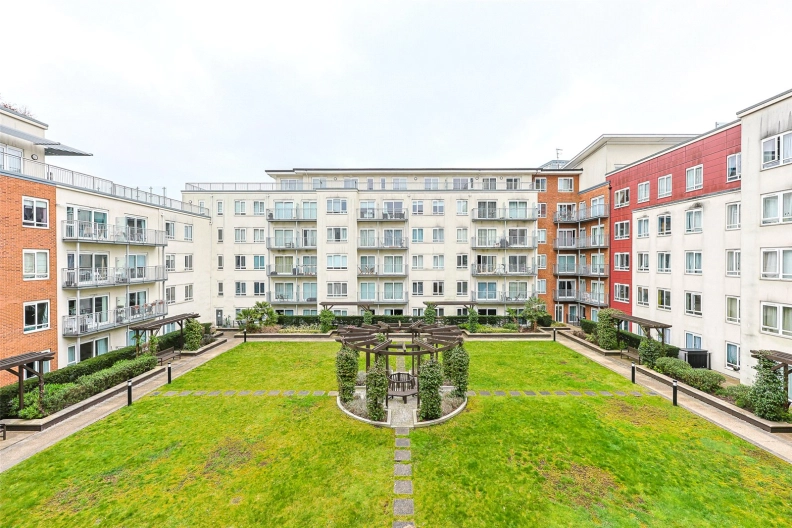 1 bedroom apartments/flats to sale in Heritage Avenue, Beaufort Park, Colindale-image 10