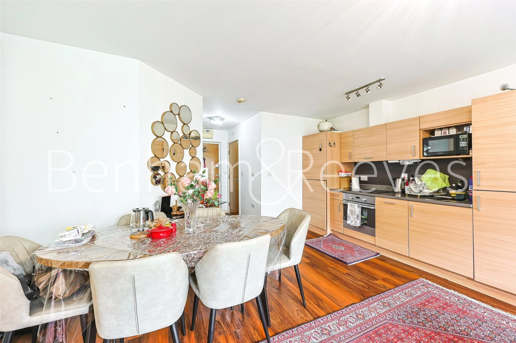 1 bedroom apartments/flats for sale in Heritage Avenue, Beaufort Park, Colindale - NW9 view 13