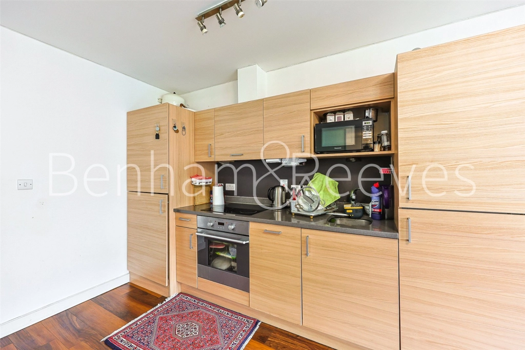 1 bedroom apartments/flats for sale in Heritage Avenue, Beaufort Park, Colindale - NW9 view 7