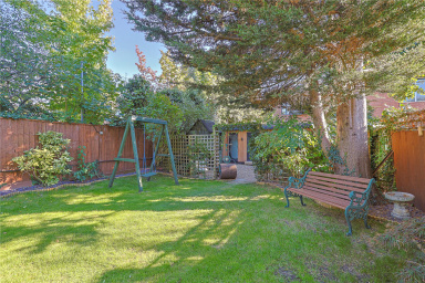 Lynton Road, Acton - W3 view 26