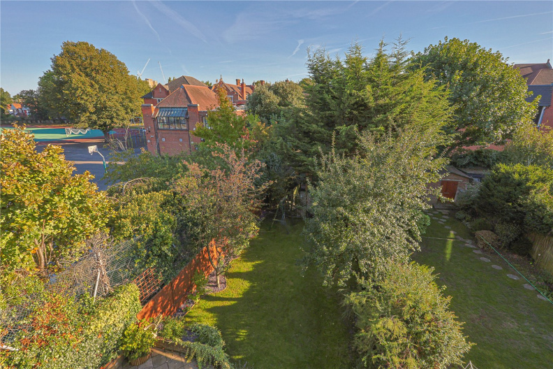 6 bedrooms houses for sale in Lynton Road, Acton - W3 view 18