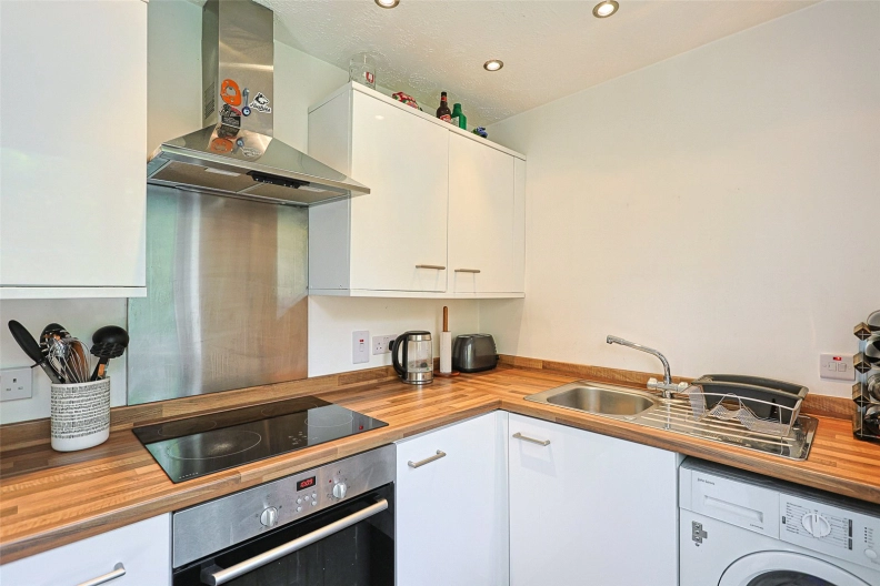 Studio apartments/flats for sale in Vicars Bridge Close, Wembley - HA0 view 14