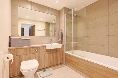 Beaufort Square, Colindale - NW9 view 5