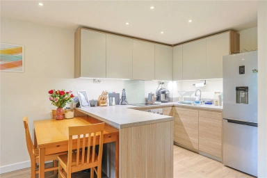 Beaufort Square, Colindale - NW9 view 9