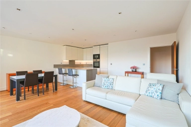 Longfield Avenue, Ealing, W5