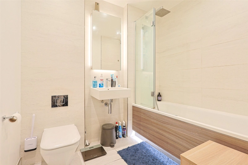 1 bedroom apartments/flats for sale in Lismore Boulevard, Colindale Gardens, Colindale - NW9 view 8