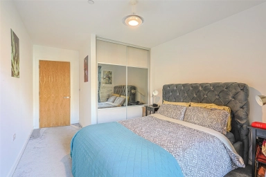 Lismore Boulevard, Colindale Gardens, Colindale - NW9 view 6