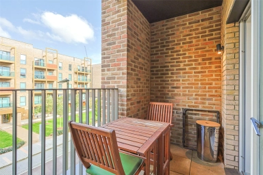 Lismore Boulevard, Colindale Gardens, Colindale - NW9 view 15
