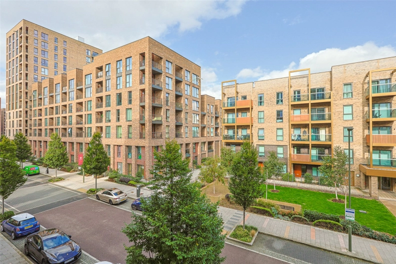 1 bedroom apartments/flats for sale in Lismore Boulevard, Colindale Gardens, Colindale - NW9 view 16