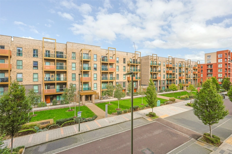 1 bedroom apartments/flats for sale in Lismore Boulevard, Colindale Gardens, Colindale - NW9 view 9