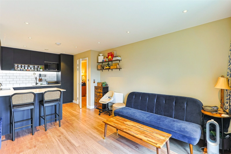 1 bedroom apartments/flats for sale in Beaufort Square, Beaufort Park, Colindale - NW9 view 12