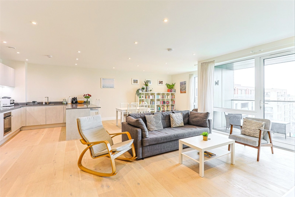 2 bedrooms apartments/flats for sale in Royal Engineers Way, Mill Hill - NW7 view 16