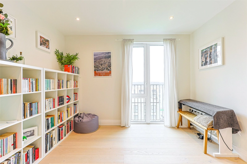 2 bedrooms apartments/flats for sale in Royal Engineers Way, Mill Hill - NW7 view 17