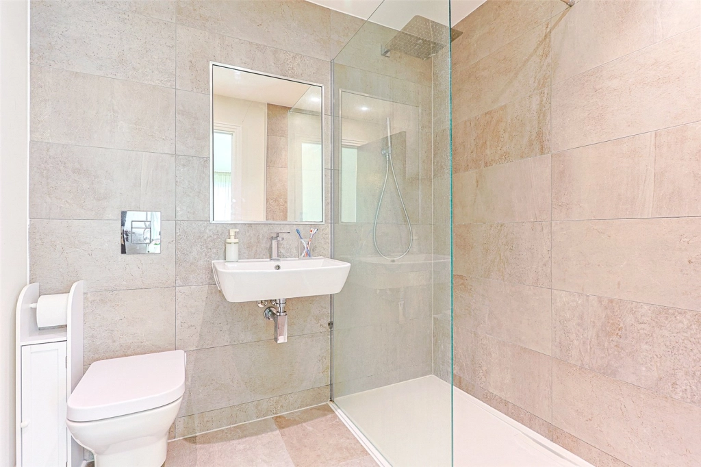 2 bedrooms apartments/flats for sale in Royal Engineers Way, Mill Hill - NW7 view 21