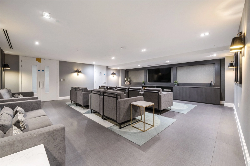 2 bedrooms apartments/flats for sale in Royal Engineers Way, Mill Hill - NW7 view 27