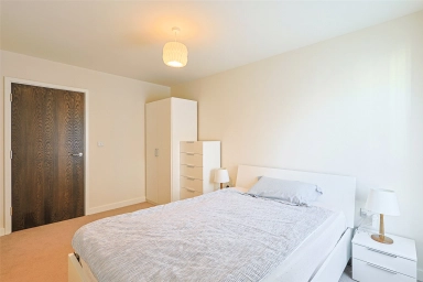 Beaufort Square, Beaufort Park, Colindale - NW9 view 12