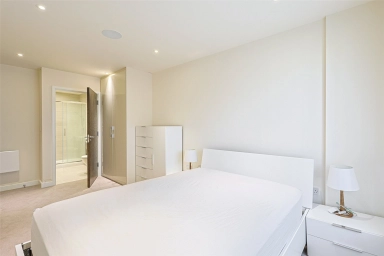 Beaufort Square, Beaufort Park, Colindale - NW9 view 9