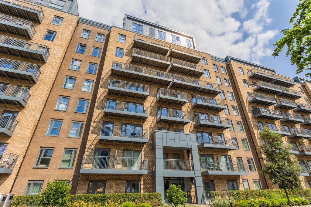 1 bedroom apartments/flats for sale in Beaufort Square, Beaufort Park, Colindale - NW9 view 6