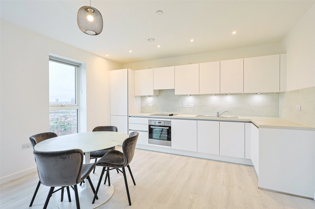 2 bedrooms apartments/flats for sale in East Acton Lane, Acton - W3 view 3