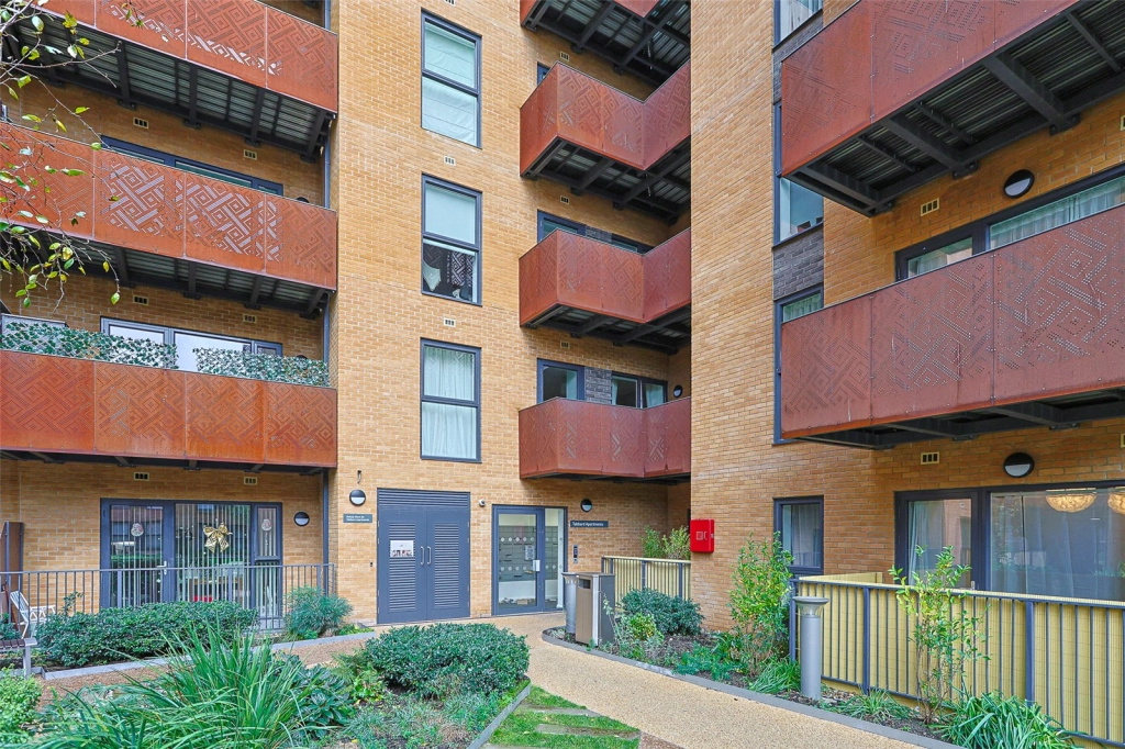 2 bedrooms apartments/flats for sale in East Acton Lane, Acton - W3 view 18