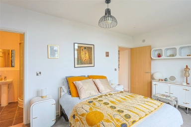 Tentelow Lane, Southall - UB2 view 5