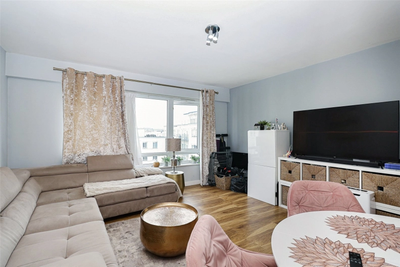 1 bedroom apartments/flats to sale in Boulevard Drive, Beaufort Park, Colindale-image 2