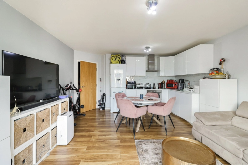 1 bedroom apartments/flats to sale in Boulevard Drive, Beaufort Park, Colindale-image 11